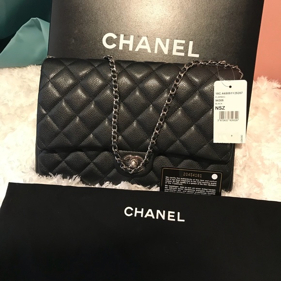 Chanel clutch new condition - Picture 5 of 7